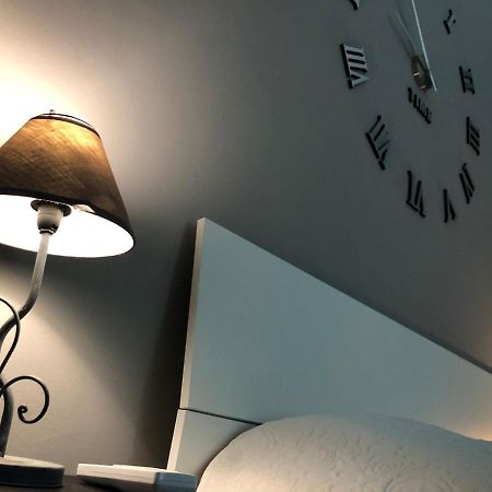 Appartamento 70 Mq "La Casa Di Cri" Milaan Buitenkant foto