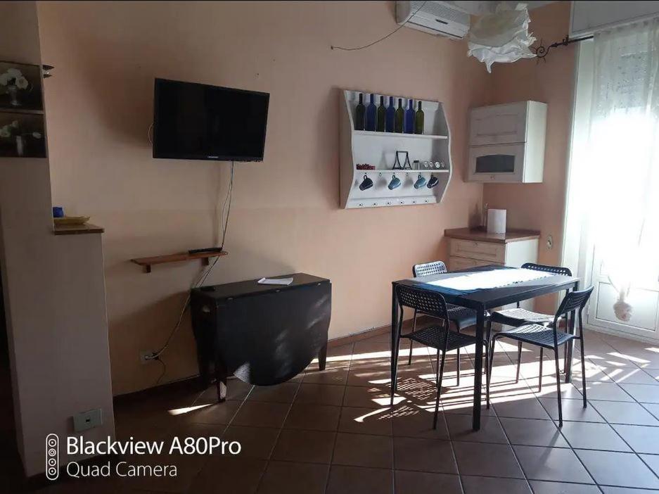 Appartamento 70 Mq "La Casa Di Cri" Milaan Buitenkant foto