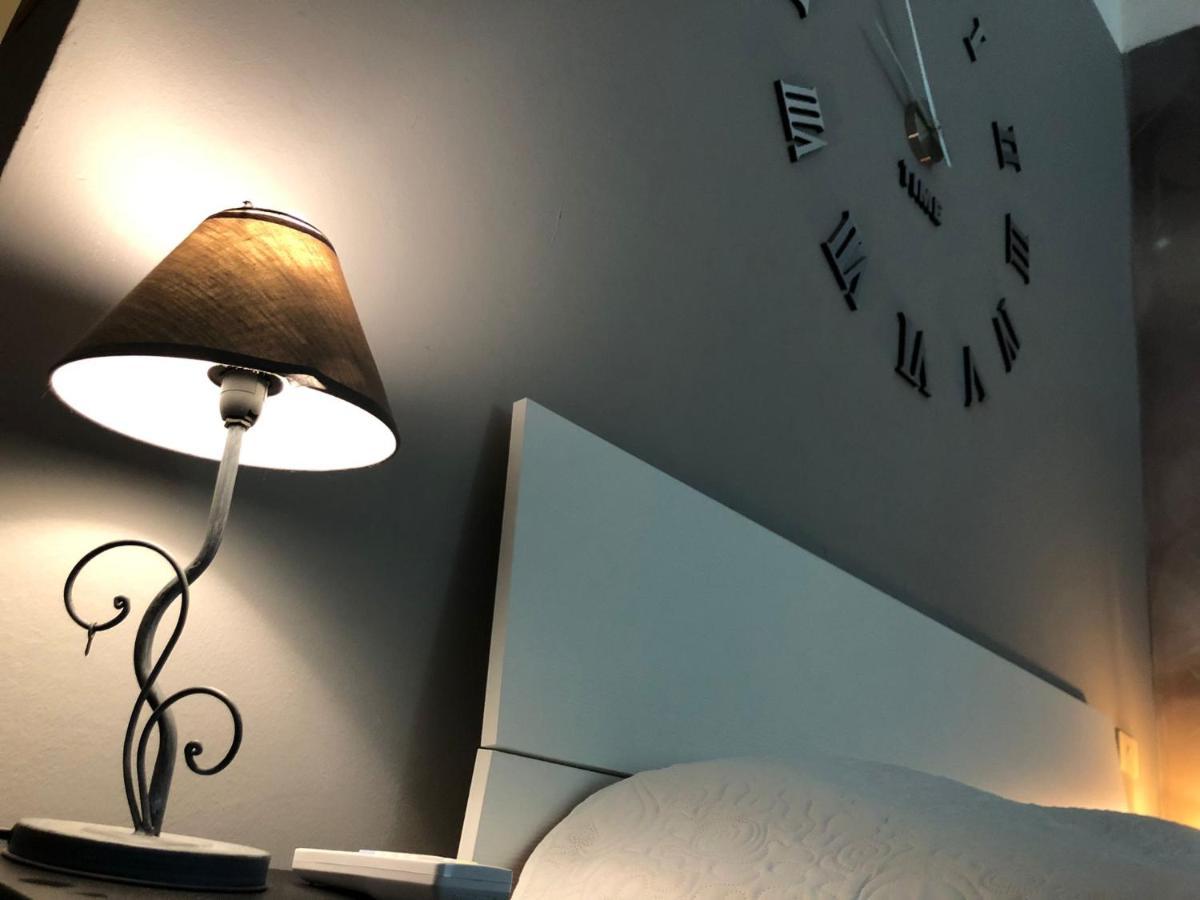 Appartamento 70 Mq "La Casa Di Cri" Milaan Buitenkant foto
